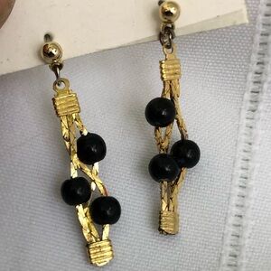 Vtg Chain and Bead Dangle Earrings